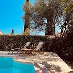 Villa Magnifique - Piscine - Climatisation - 4 - 8 Personnes *