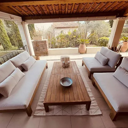 Magnifique - Piscine - Climatisation - 4 - 8 Personnes Villa