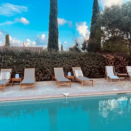 Magnifique - Piscine - Climatisation - 4 - 8 Personnes